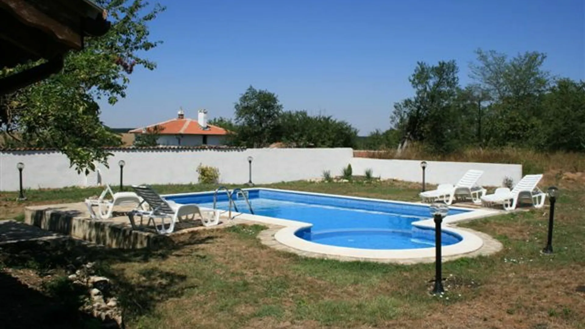 Luxurious Villa In Zornitsa, Bulgaria, With Beautiful Pool And Garden Varna